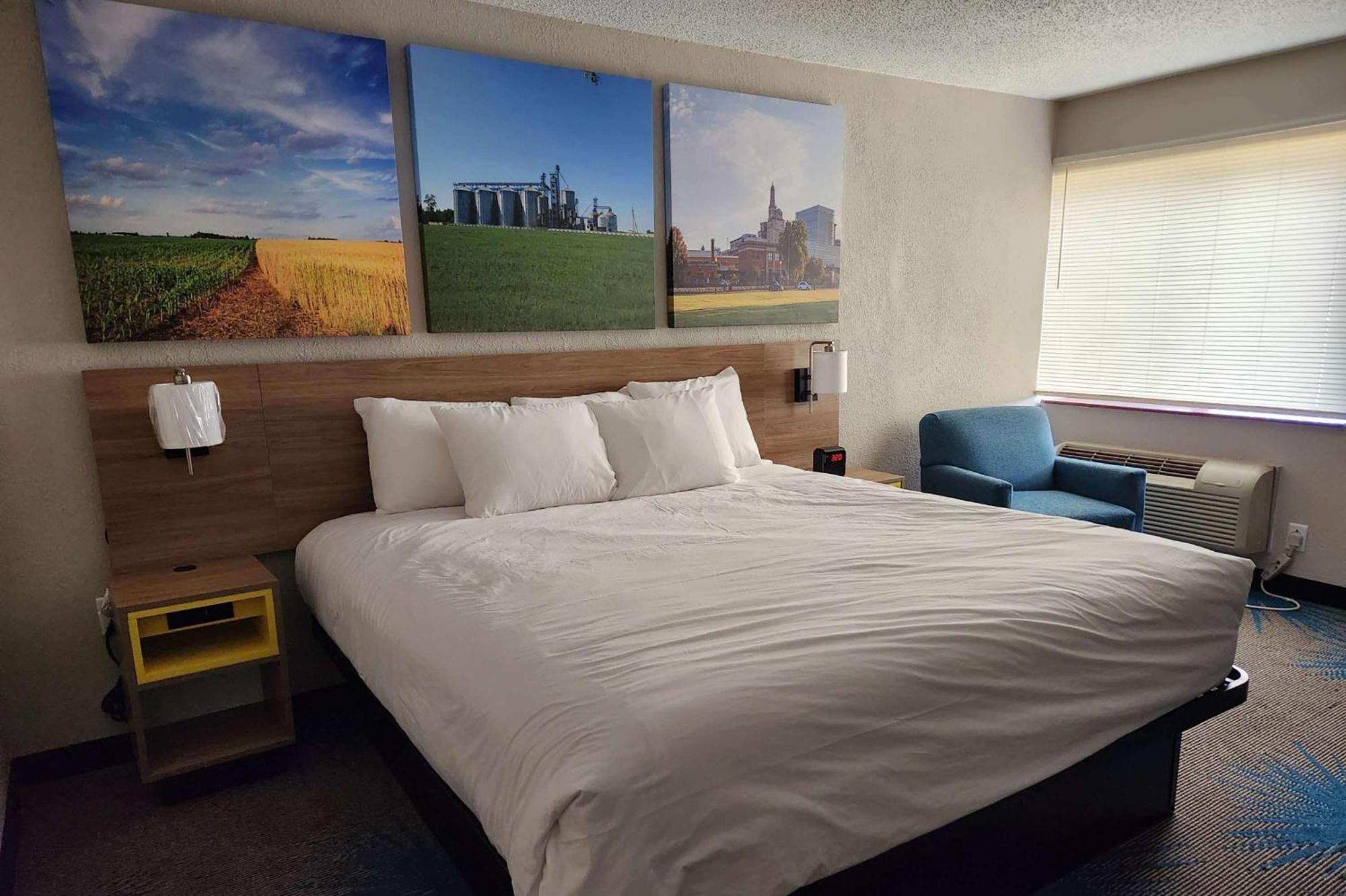 Days Inn By Wyndham Davenport Exterior foto